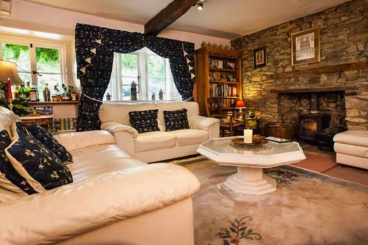 Hotel Ashfield House à Grassington Extérieur photo The interior of the cottage