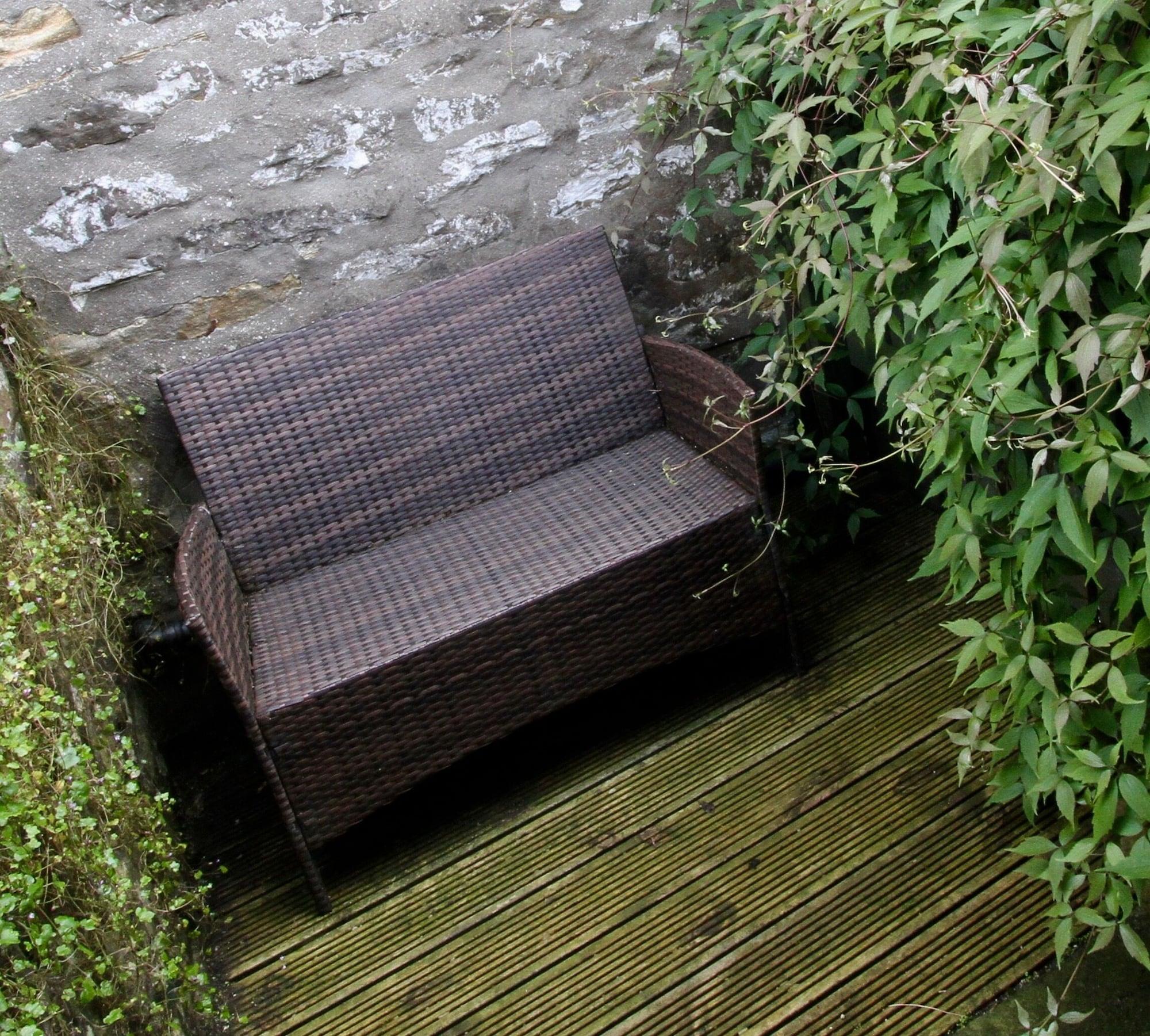 Hotel Ashfield House à Grassington Extérieur photo A rattan bench